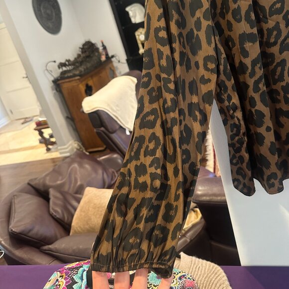Banana Republic Women's Cheetah Print Blouse - Picture 3 of 4